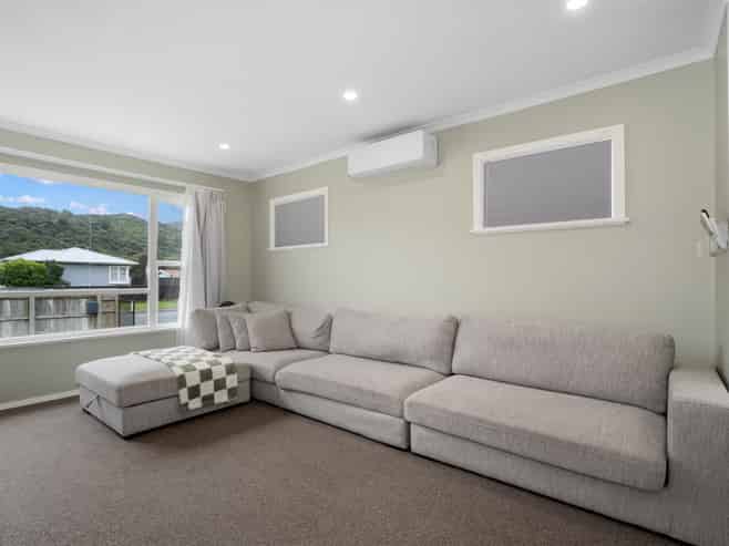 42 Donnelley Drive, Wainuiomata