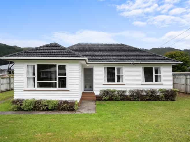 42 Donnelley Drive, Wainuiomata