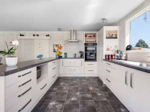 99 Balaclava Street and 6 Pera Street, Wyndham