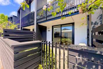 7/6 Waverley Street, Sydenham