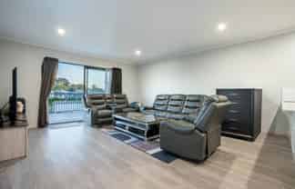 B/9 View Road, Papakura