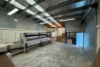 281sqm Middleton Industrial Unit
