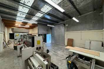 281sqm Middleton Industrial Unit