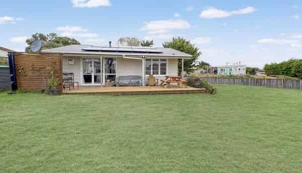 12 Hennessey Street, Foxton Beach