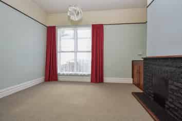 1/144 High Street North, Carterton