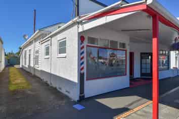 1/144 High Street North, Carterton