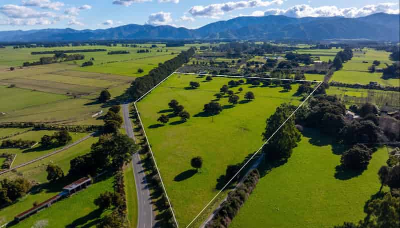 151 Humphries Street, Greytown