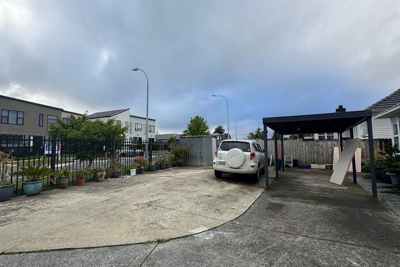 Spacious 3-Bedroom Home with Extra 2 Living Rooms - Mehr