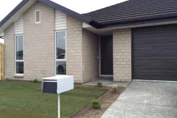 30  Slate Street, Rolleston