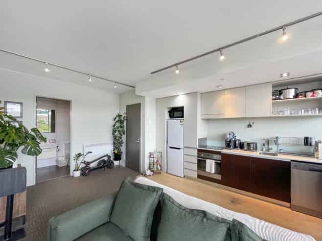 E305/28 Torrens Terrace, Mount Cook