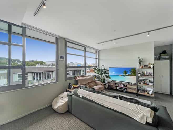 E305/28 Torrens Terrace, Mount Cook