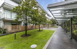 E305/28 Torrens Terrace, Mount Cook