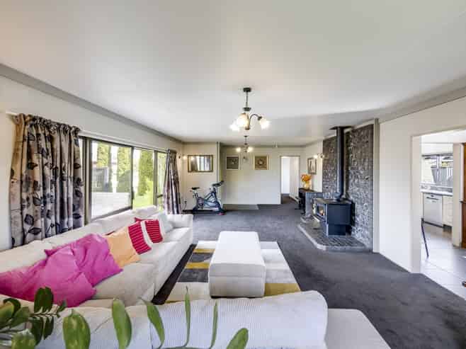 14 Bassett Place, Taradale