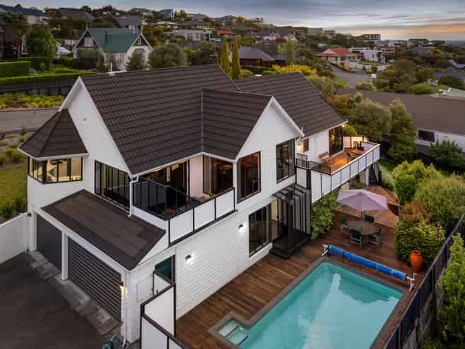 2 Petworth Place, Westmorland