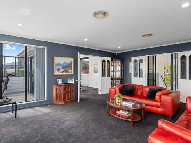 2 Petworth Place, Westmorland