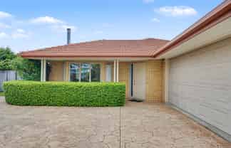 50 Coolspring Way, Redwood