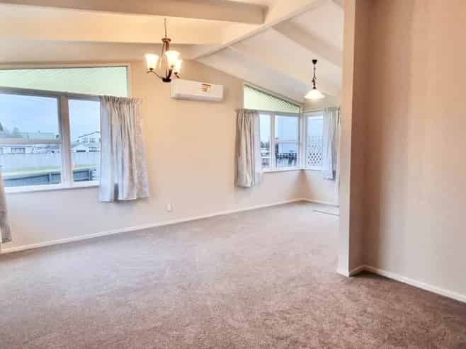 44 Kelvin Road, Papakura