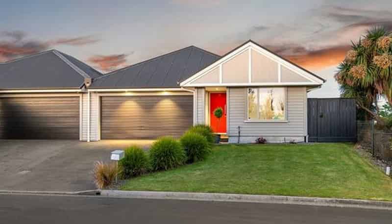 6 Date Crescent, Aidanfield