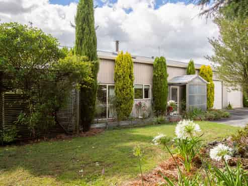 27 Robertshawe Crescent, Dannevirke