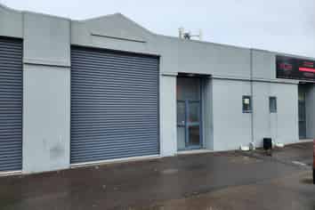 Self contained warehouse/office in Lower Hutt