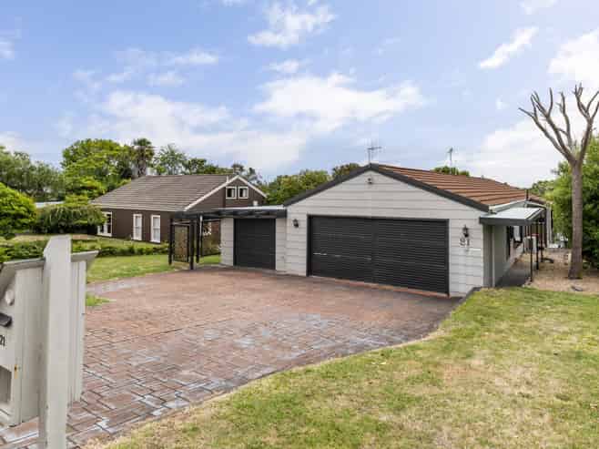 21 Tauroa Road, Havelock North