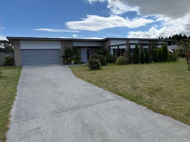 3/500 Kinloch Road, Kinloch