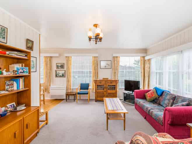 21 Gray Avenue, Paraparaumu Beach