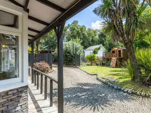 12 Wallace Street, Featherston