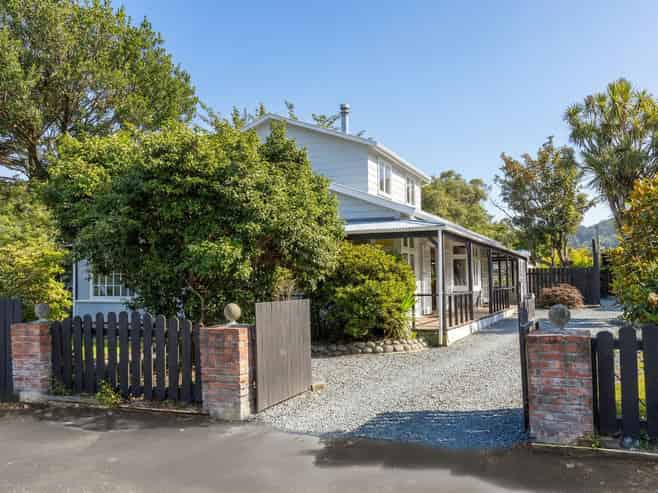12 Wallace Street, Featherston