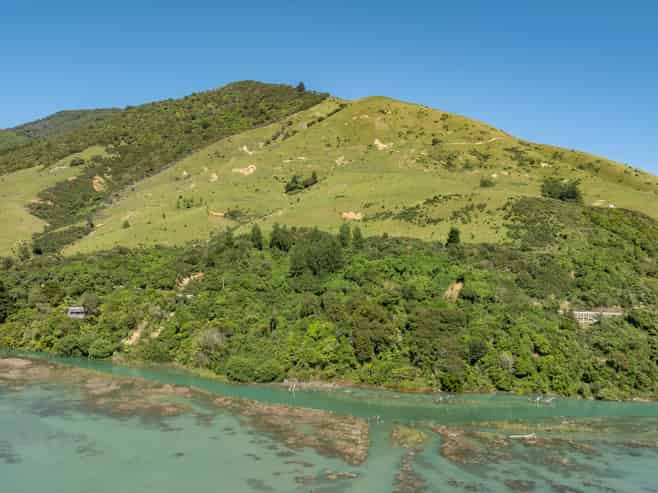 580 Cable Bay Road, Cable Bay