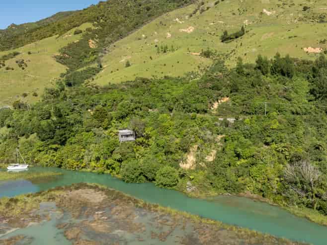 580 Cable Bay Road, Cable Bay