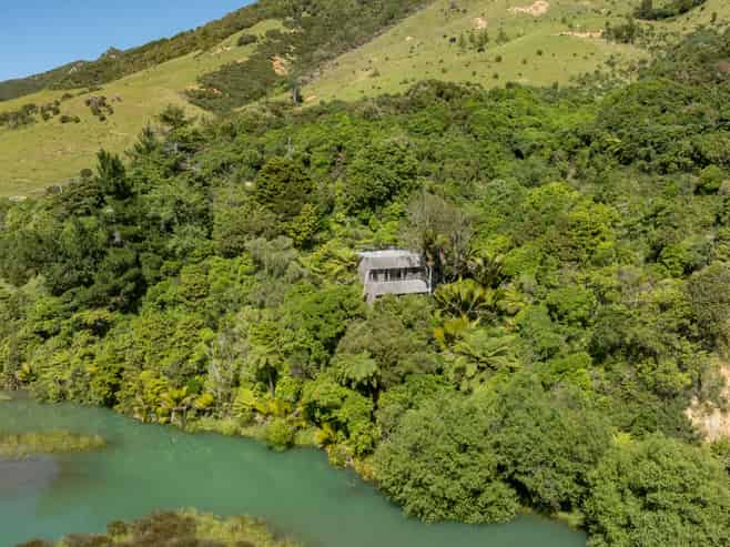 580 Cable Bay Road, Cable Bay