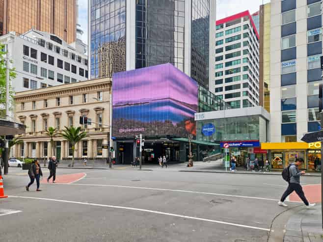 Unlimited coworking access in Regus 125 Queen St