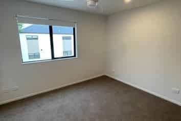 14 Edward Avenue, Edgeware