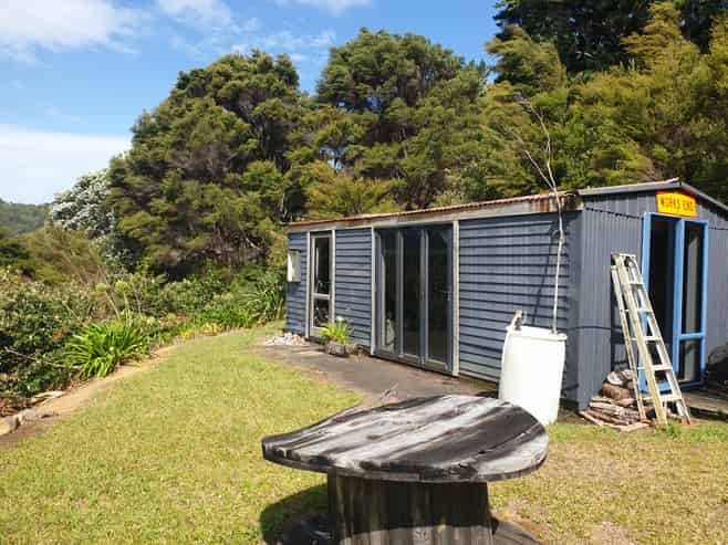 4C Moana Crescent, Kennedy Bay