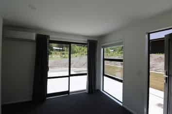 33A Peregrine Falcon Road, Fernhill/Sunshine Bay