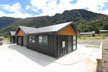 33A Peregrine Falcon Road, Fernhill/Sunshine Bay