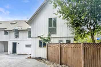 2/611 Madras Street, Saint Albans