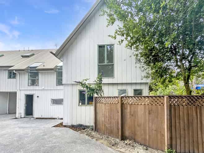 2/611 Madras Street, Saint Albans