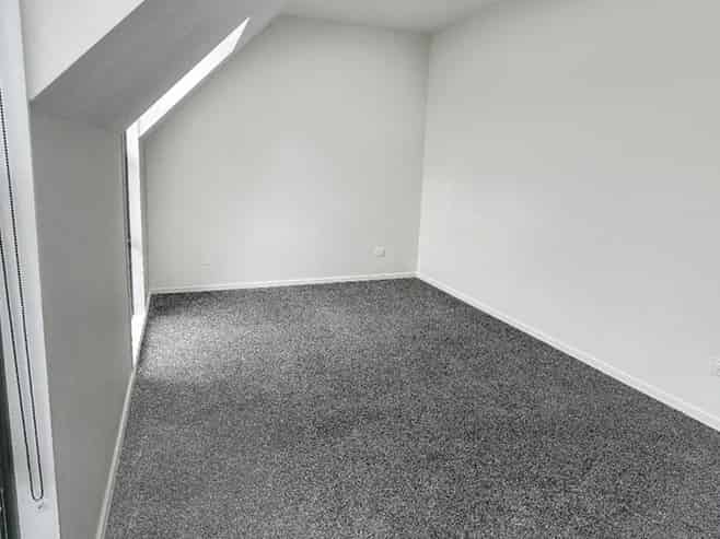 2/611 Madras Street, Saint Albans