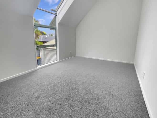 2/611 Madras Street, Saint Albans