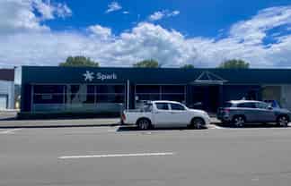 Modern CBD Fringe Office with Parking