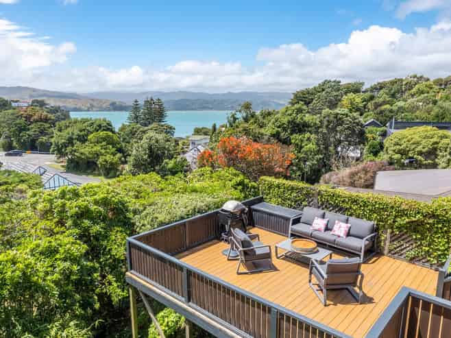 13 Bayview Road, Paremata