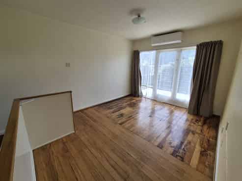 1/37 Devon Street, Picton