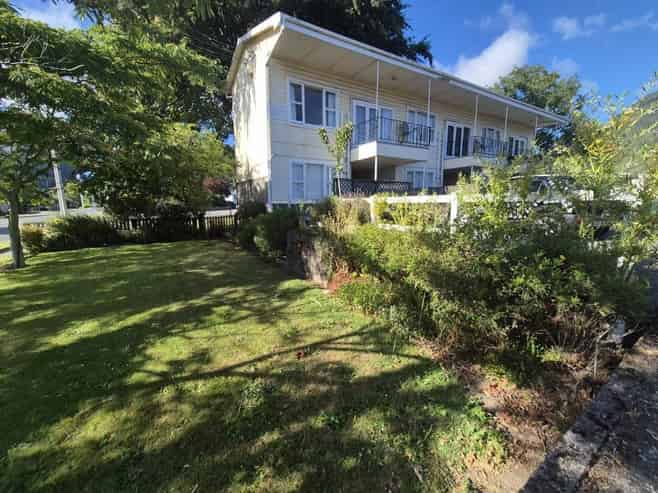 1/37 Devon Street, Picton