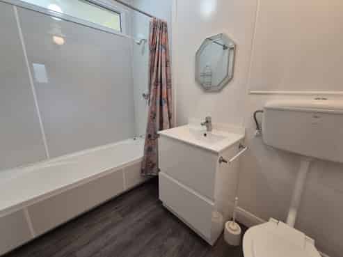 1/37 Devon Street, Picton