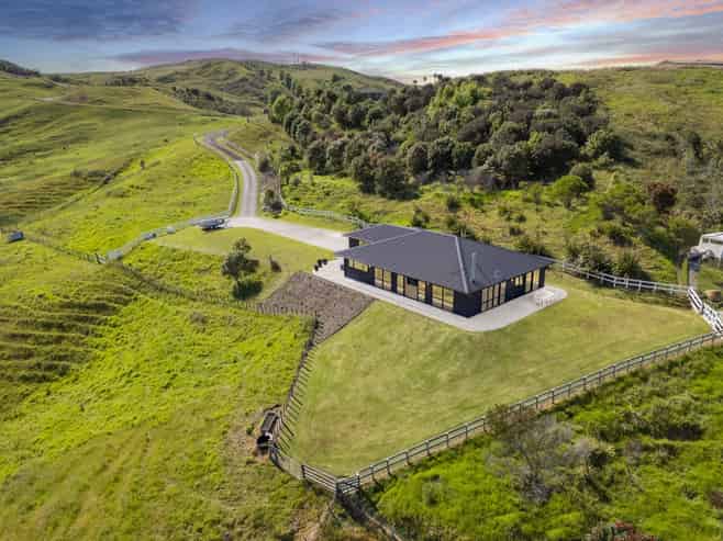 153 Wheatstone Road, Wainui