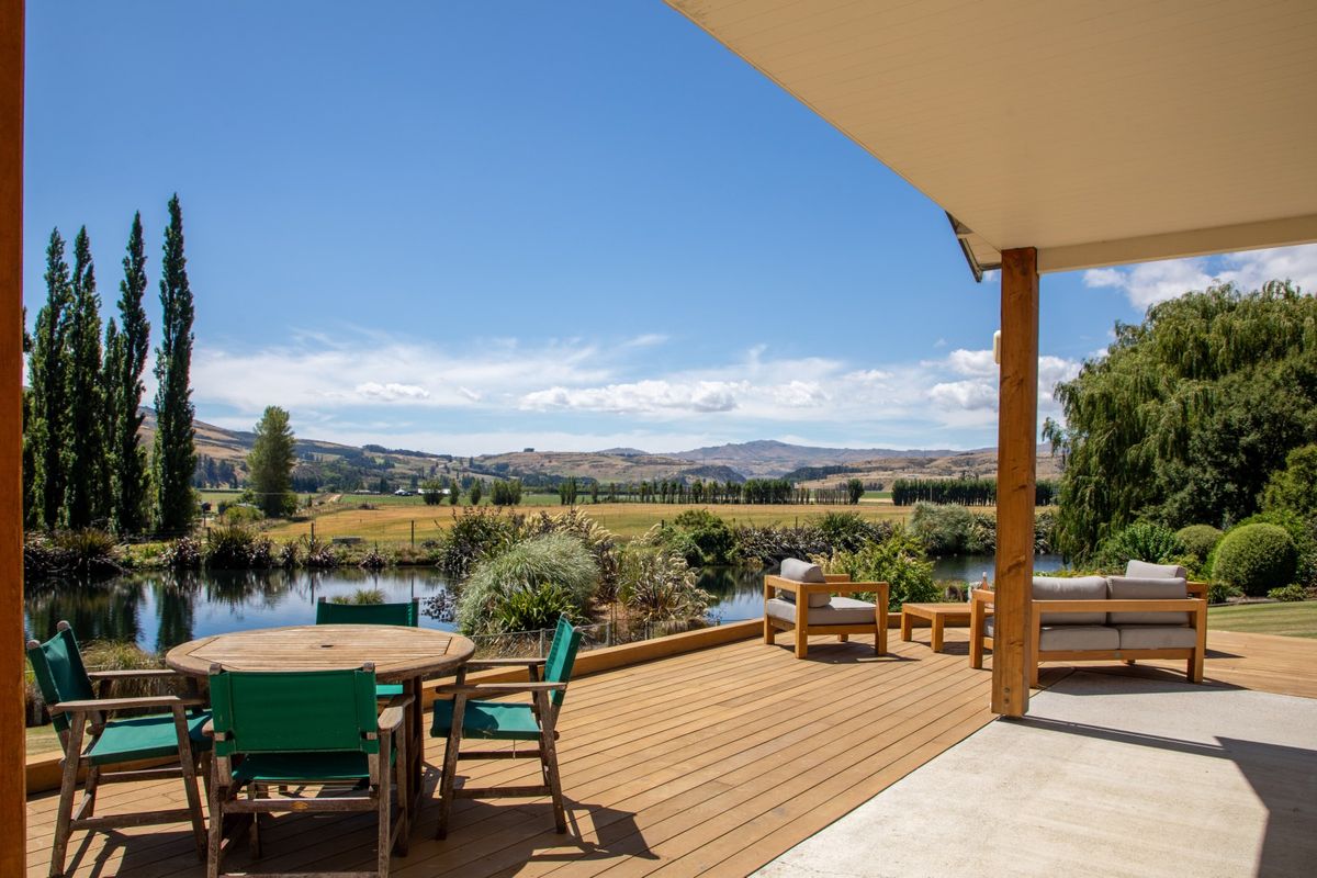A Rare Blend of Land, Lifestyle and Opportunity - Widok 2