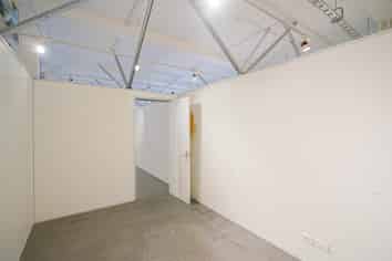 Big Space & Affordable Showroom