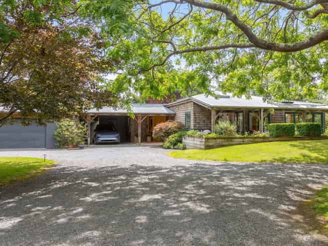 42 Kuratawhiti Street, Greytown